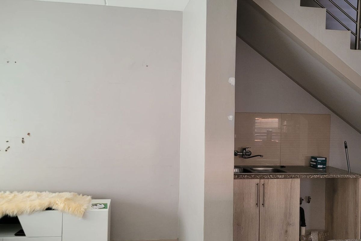 House For Sale in Jackaroo Park - Photo 5