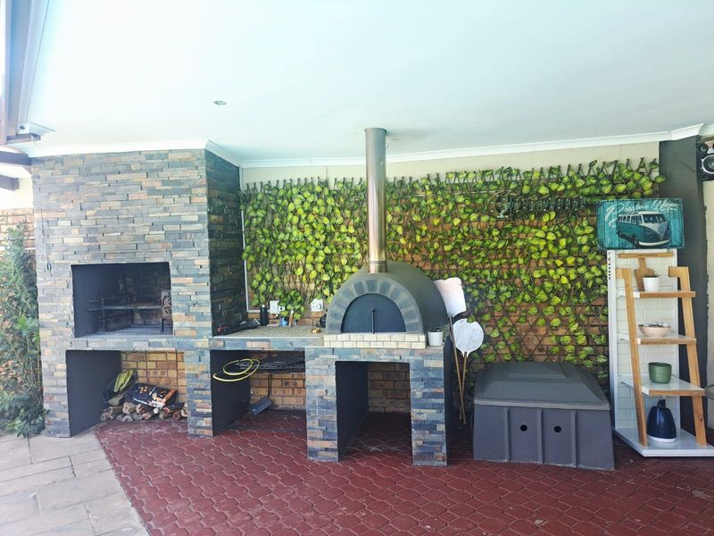 House For Sale in Eersterust - Photo 6