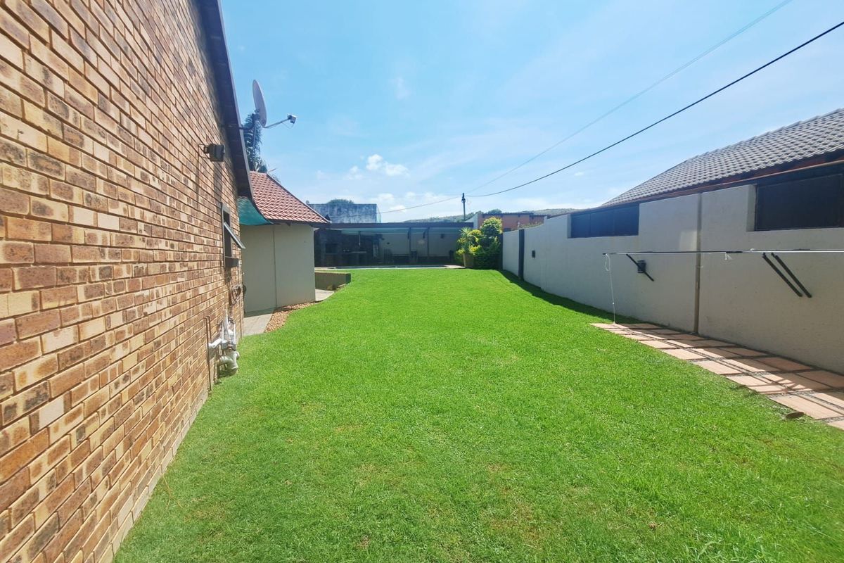 House For Sale in Eersterust - Photo 4