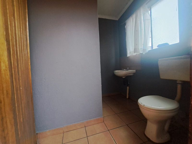 House For Sale in Eersterust - Photo 10