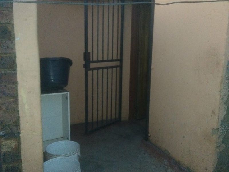 House For Sale in Eersterust - Photo 8