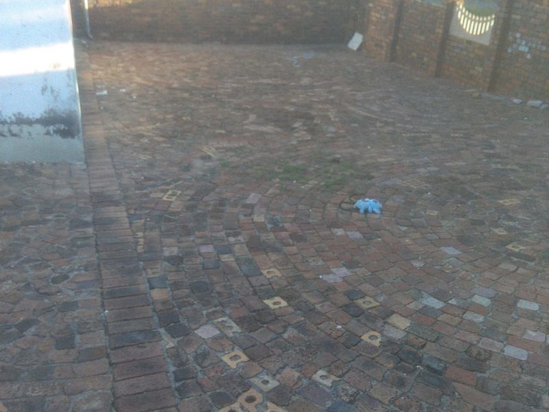 House For Sale in Eersterust - Photo 3