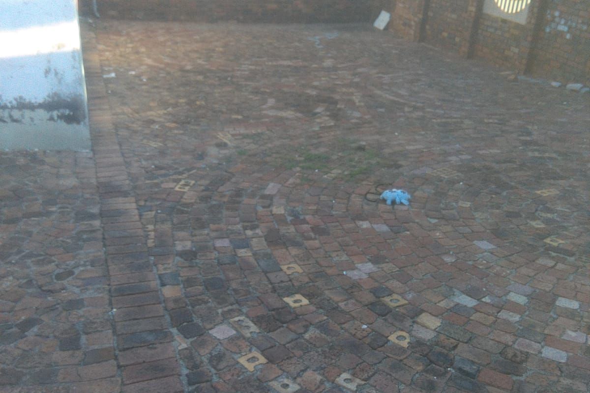 House For Sale in Eersterust - Photo 3