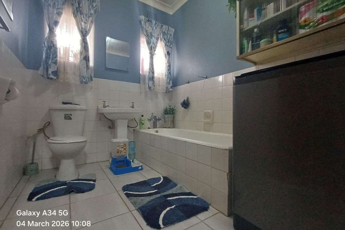 Townhouse For Sale in Meiringspark Ext 2 - Photo 5