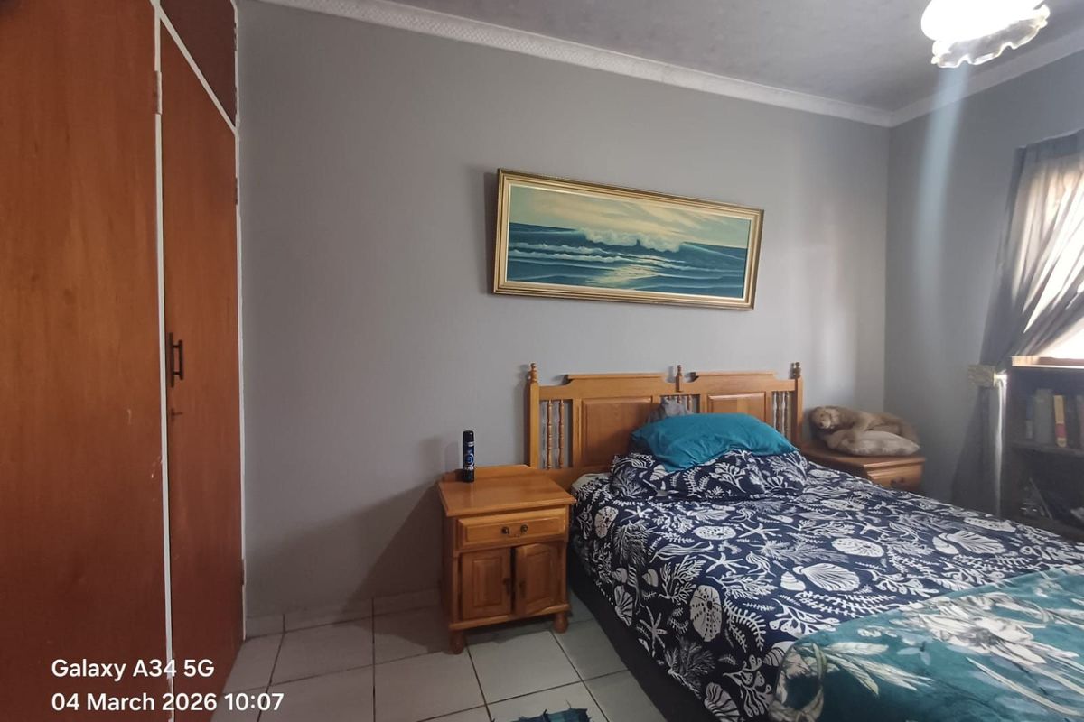 Townhouse For Sale in Meiringspark Ext 2 - Photo 4