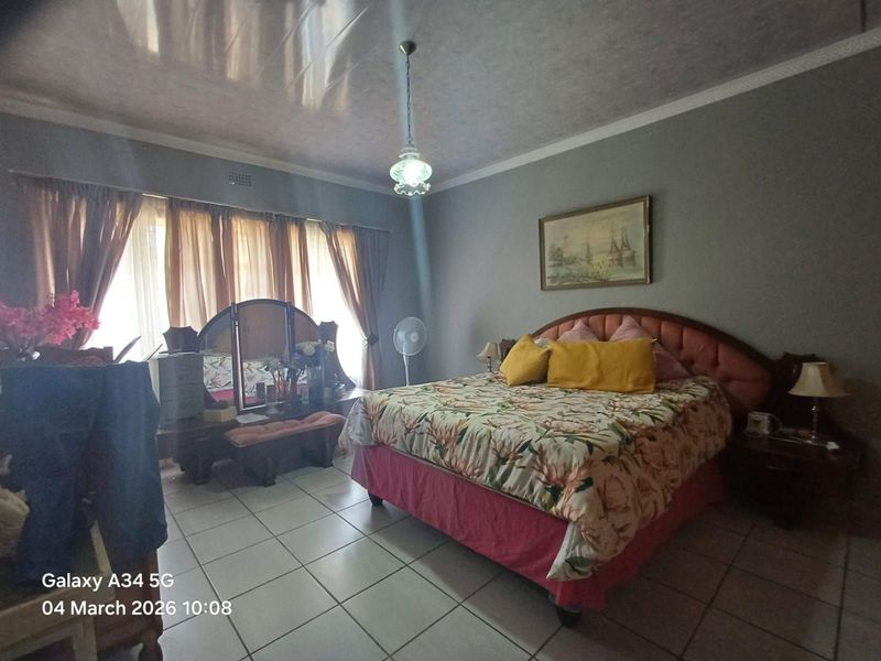 Townhouse For Sale in Meiringspark Ext 2 - Photo 3