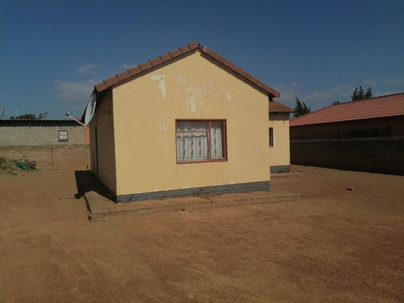 House To Rent in Temba Central - Photo 2