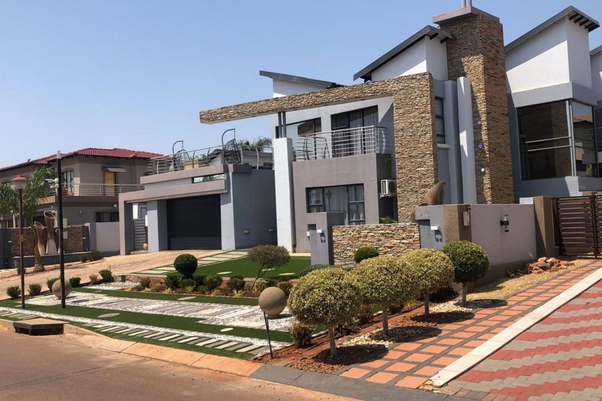 House For Sale in Amandasig - Photo 2