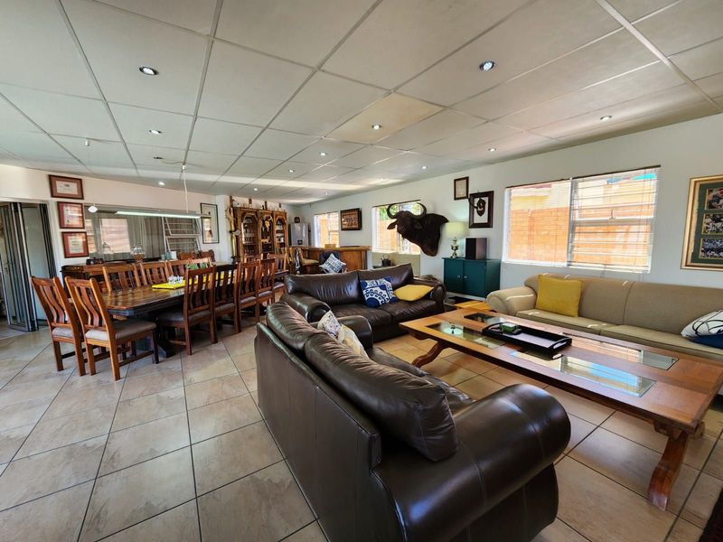 House For Sale in El Toro Park - Photo 5