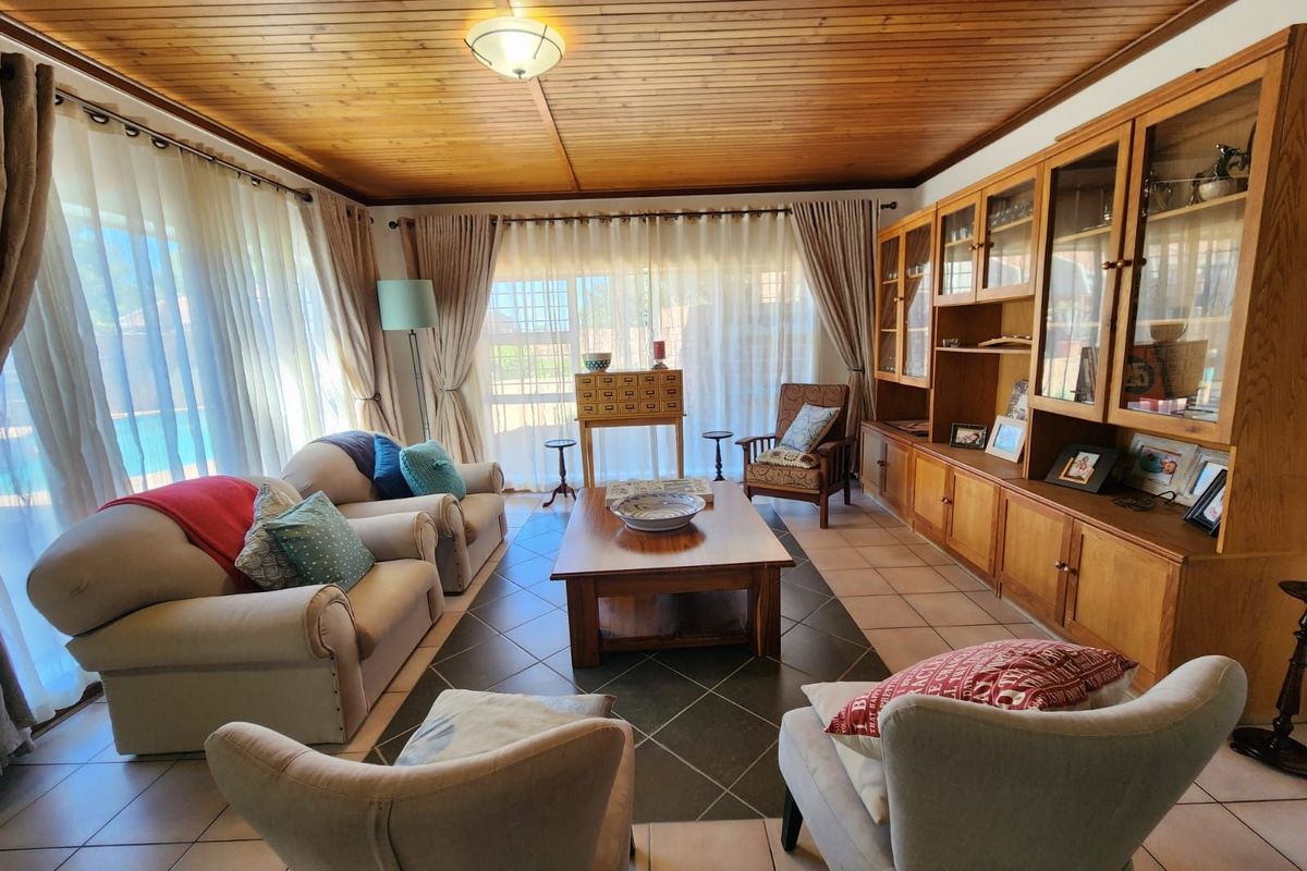 House For Sale in El Toro Park - Photo 4