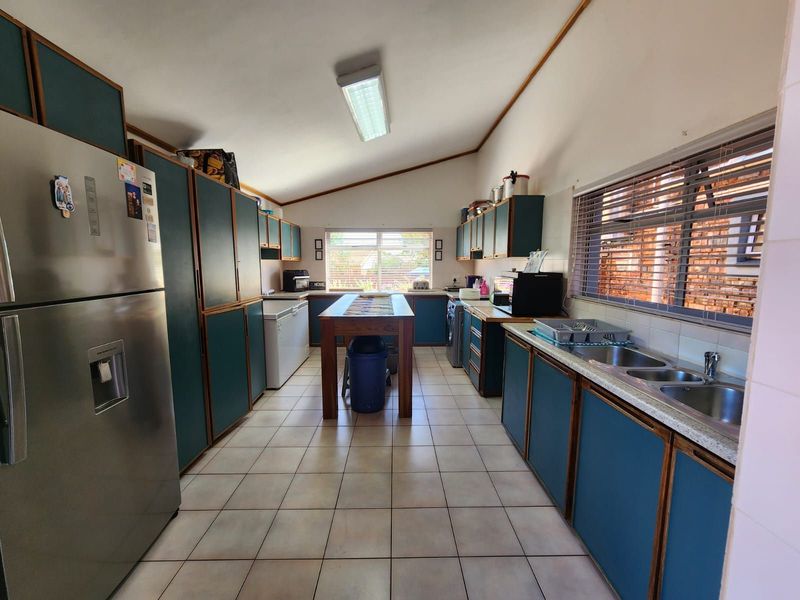 House For Sale in El Toro Park - Photo 9