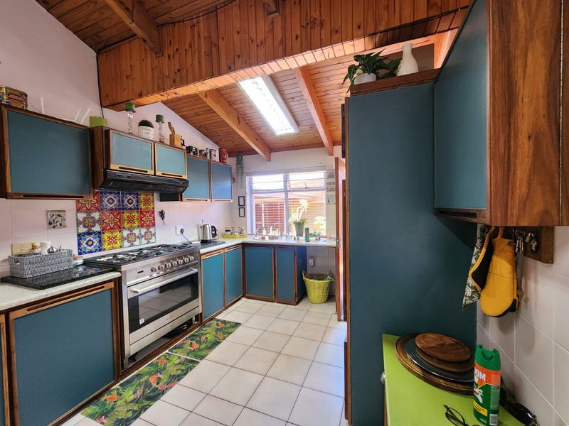 House For Sale in El Toro Park - Photo 8