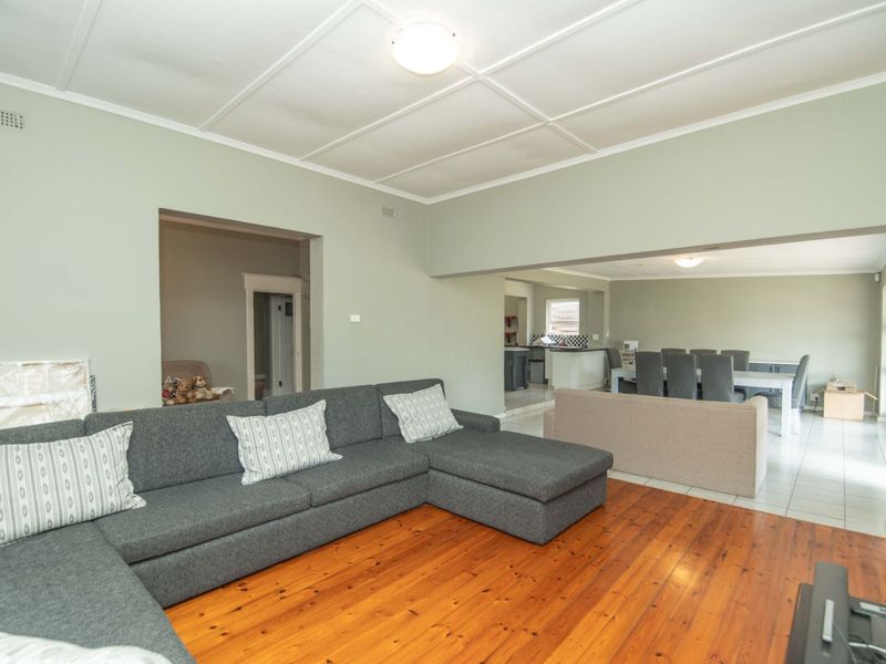 House For Sale in Newton Park - Photo 7