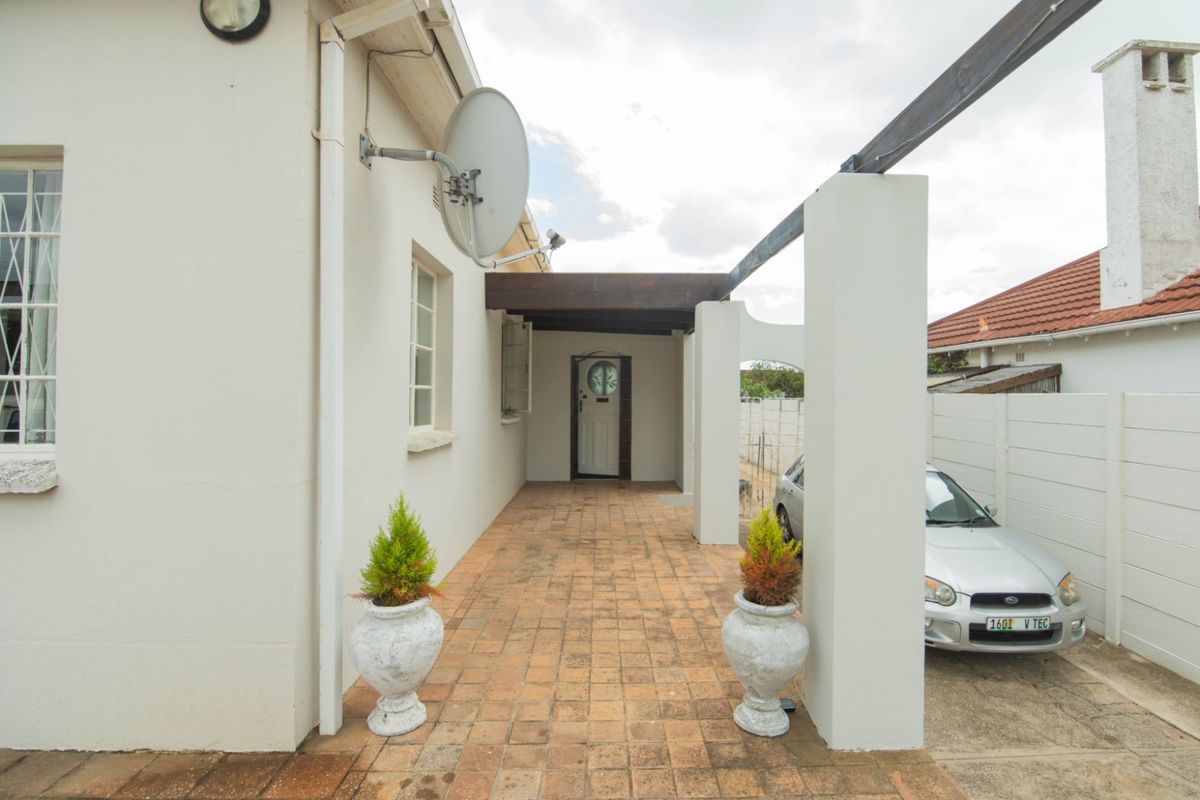 House For Sale in Newton Park - Photo 2