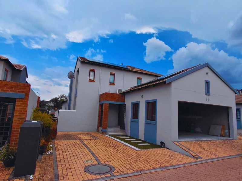 House For Sale in Montana Park - Photo 2