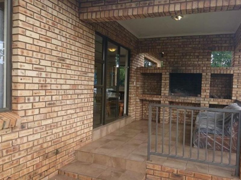 Townhouse For Sale in Kuruman Central - Photo 10