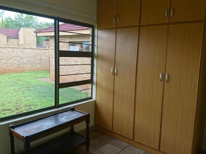 Townhouse For Sale in Kuruman Central - Photo 9