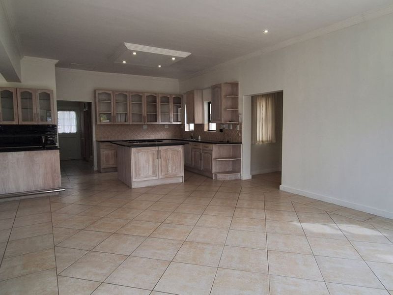 House To Rent in Schonenberg - Photo 6