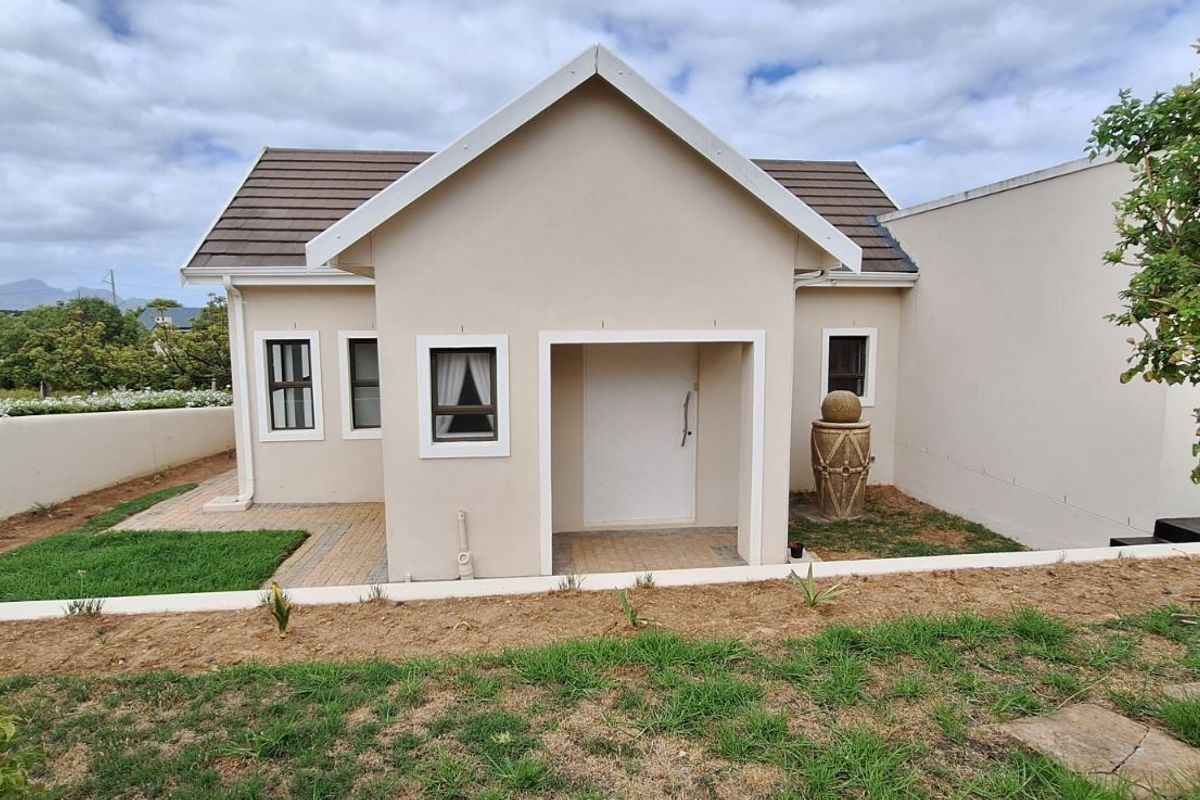 House To Rent in Schonenberg - Photo 2
