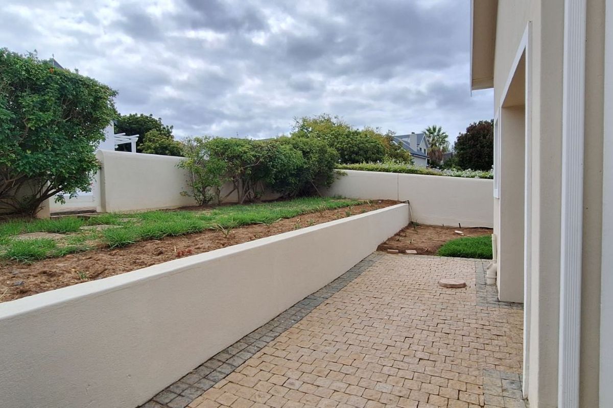 House To Rent in Schonenberg - Photo 3