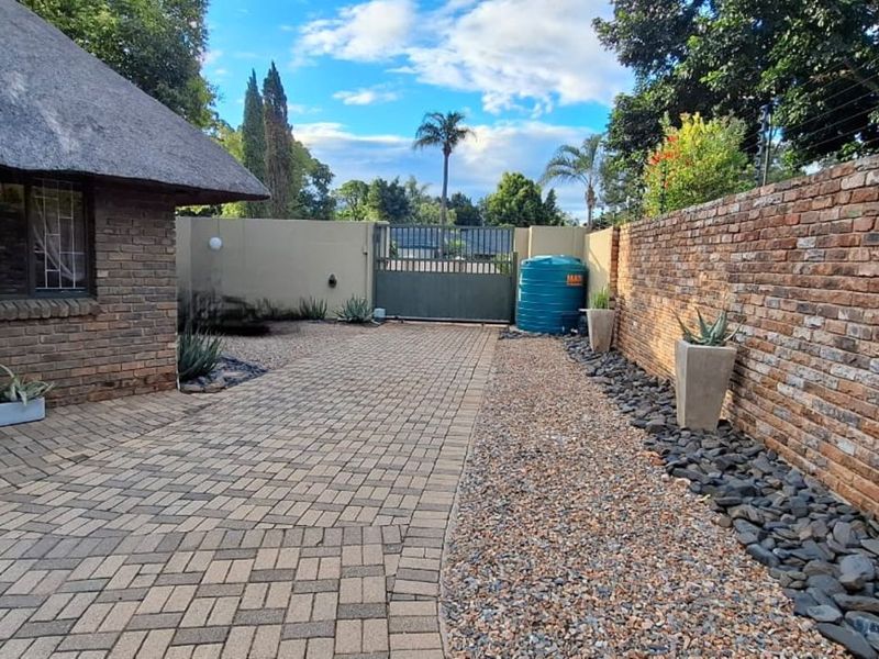 House For Sale in Sterpark - Photo 2