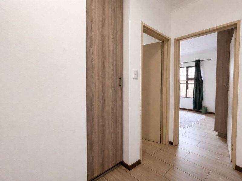 Townhouse For Sale in Ermelo Central - Photo 9