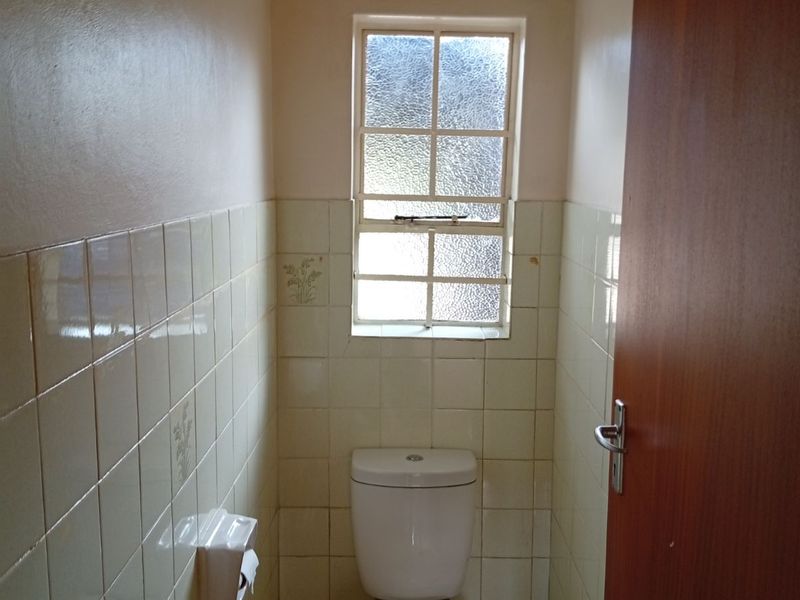 Apartment For Sale in Bester - Photo 8