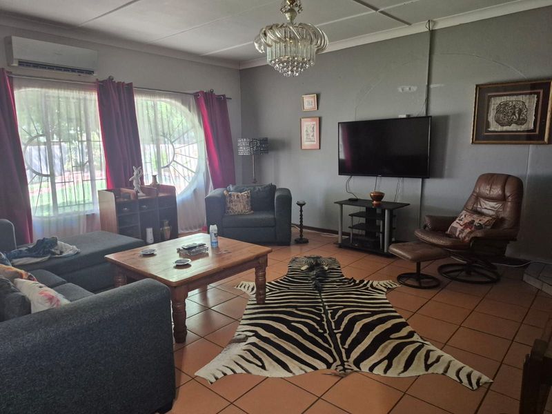 House For Sale in Kuruman Central - Photo 3