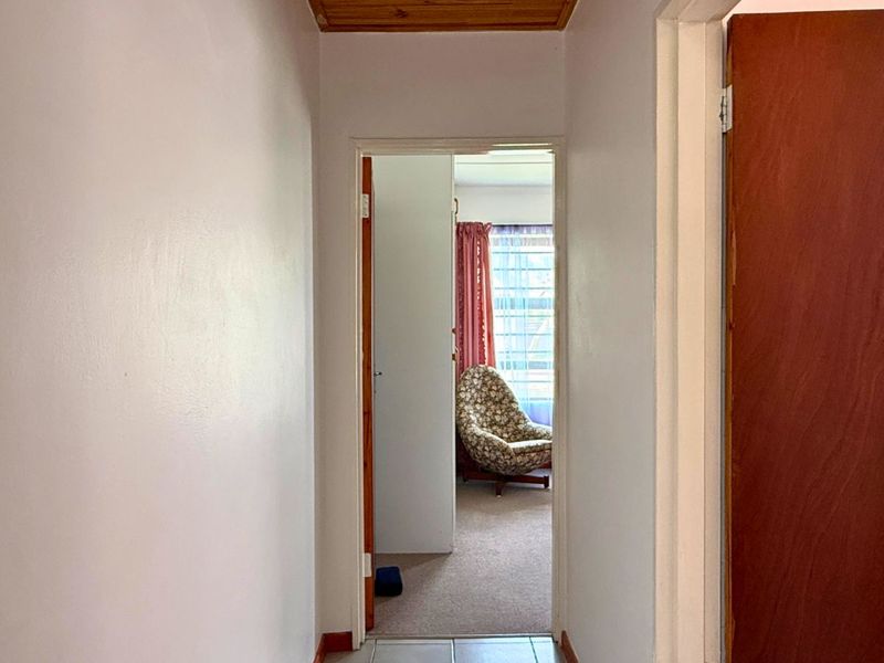 House For Sale in Franskraal - Photo 10