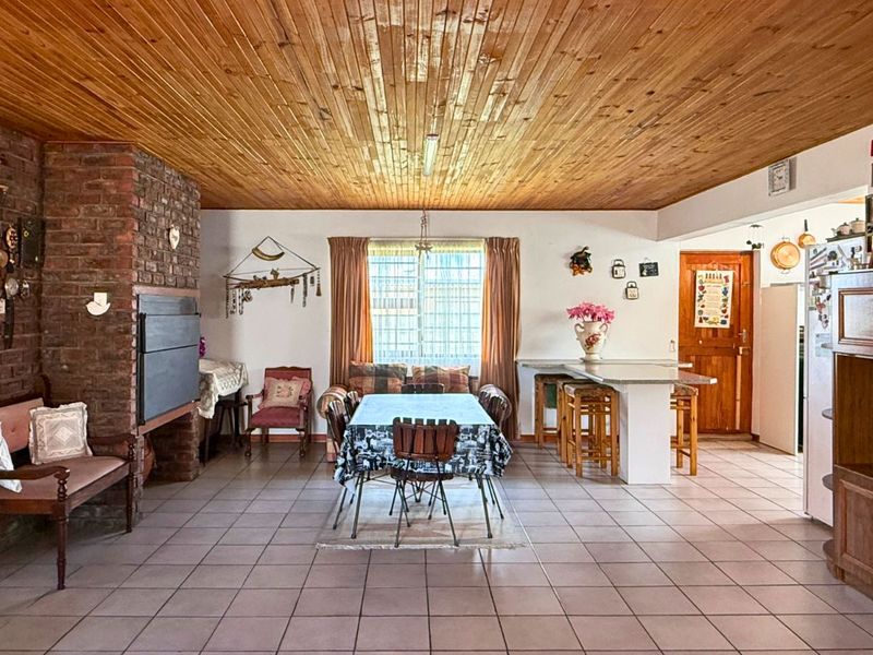 House For Sale in Franskraal - Photo 3