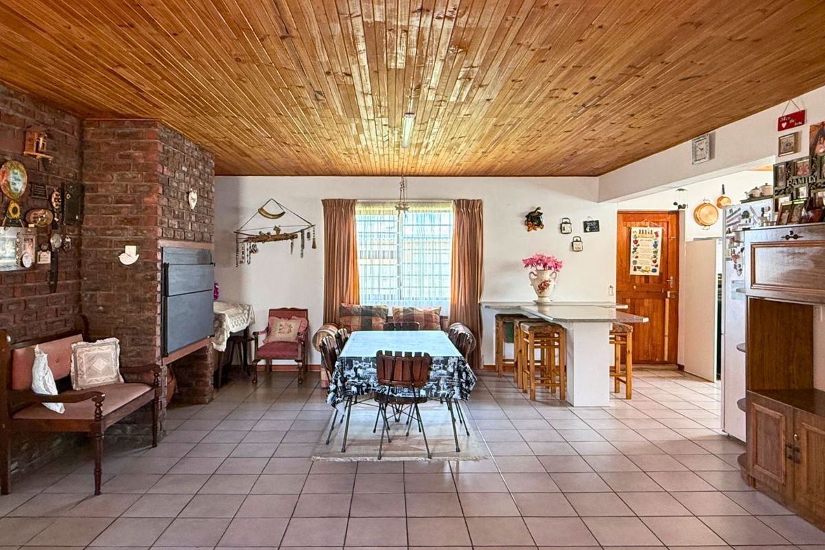 House For Sale in Franskraal - Photo 3