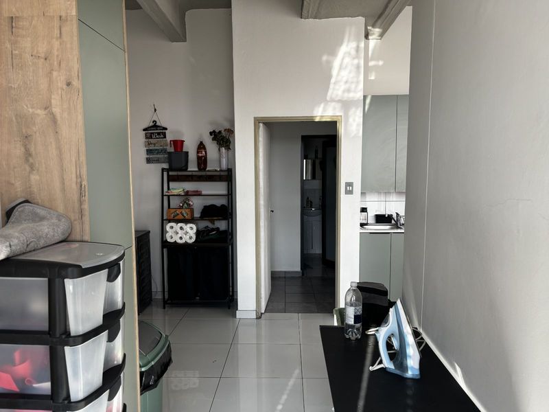 Apartment For Sale in Braamfontein - Photo 6