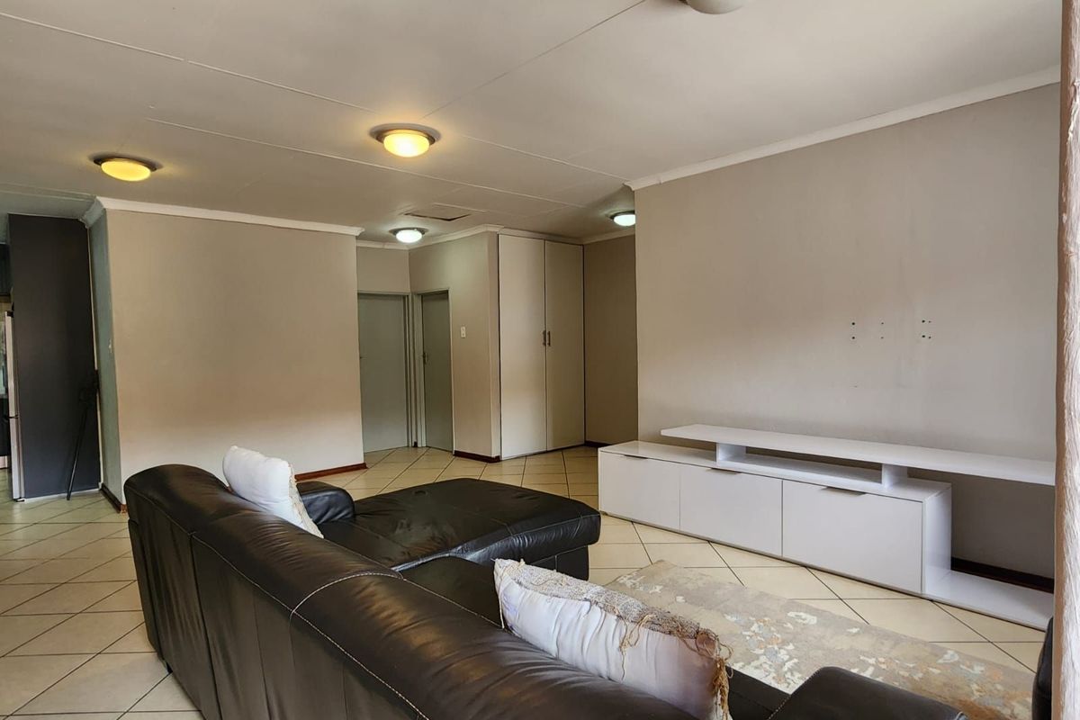 House For Sale in Bendor - Photo 2