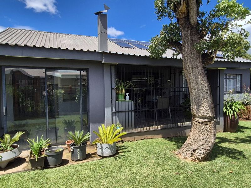 House For Sale in Lydenburg Central - Photo 5