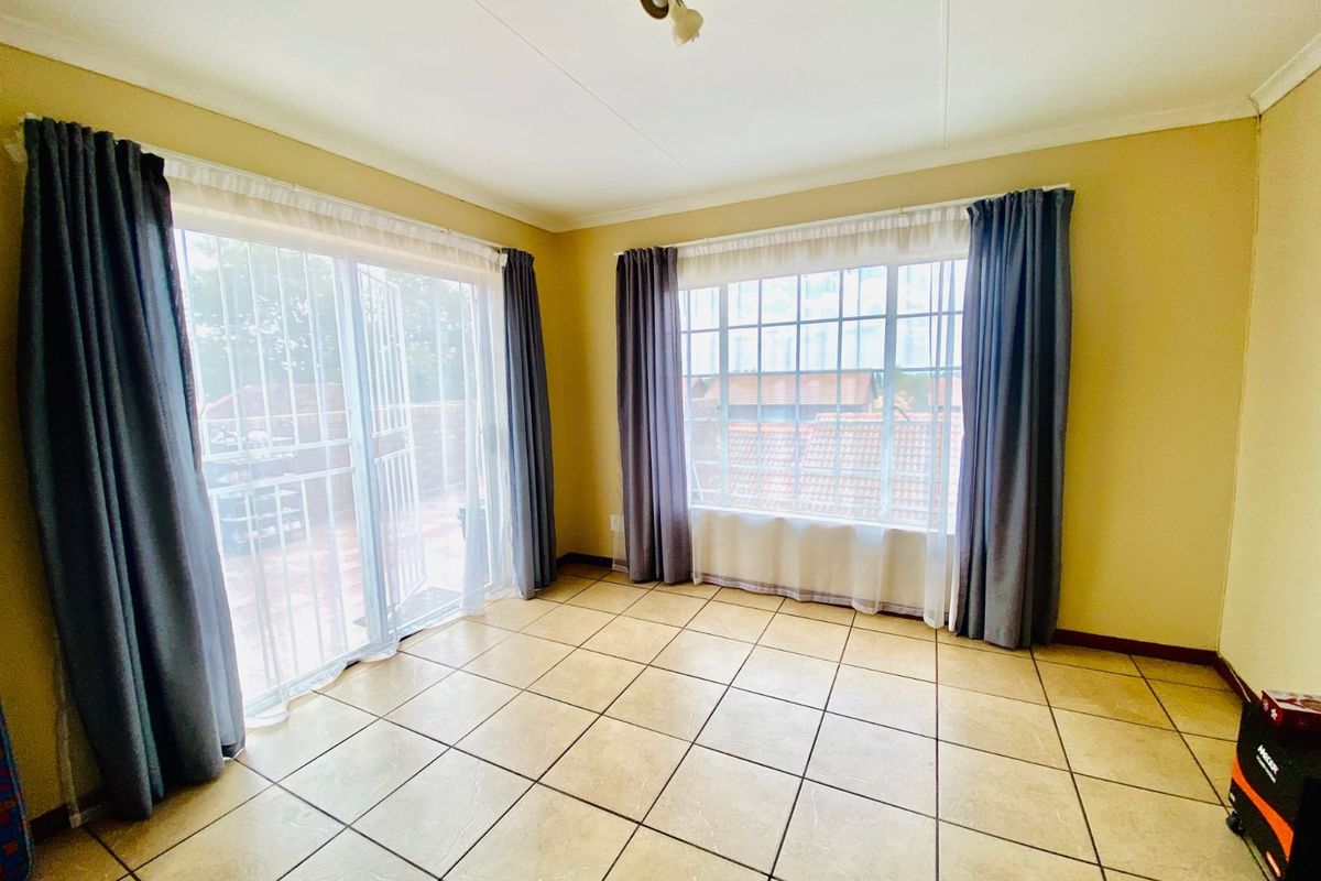 Apartment For Sale in The Reeds - Photo 4