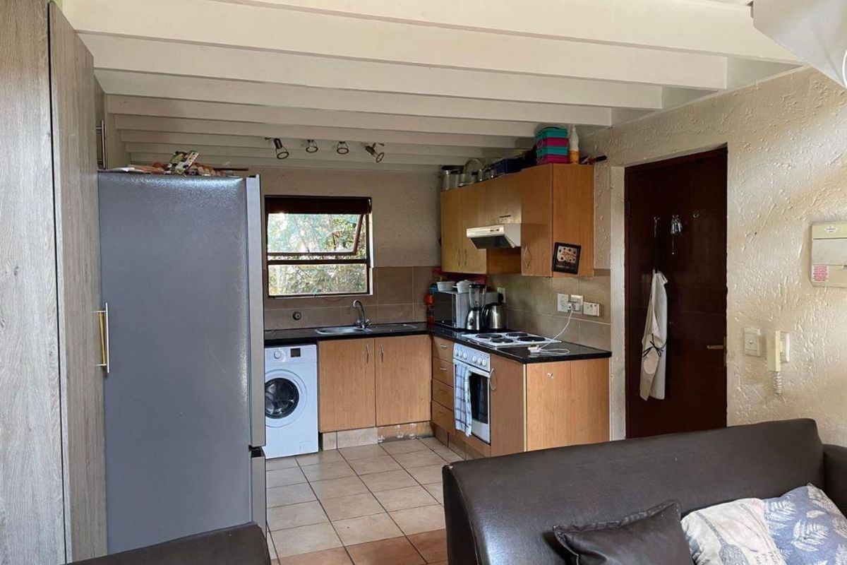 Apartment For Sale in Sunninghill - Photo 3