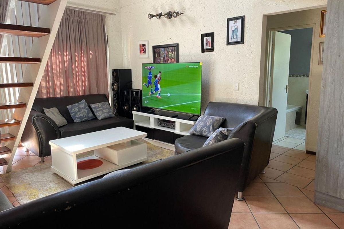 Apartment For Sale in Sunninghill - Photo 4