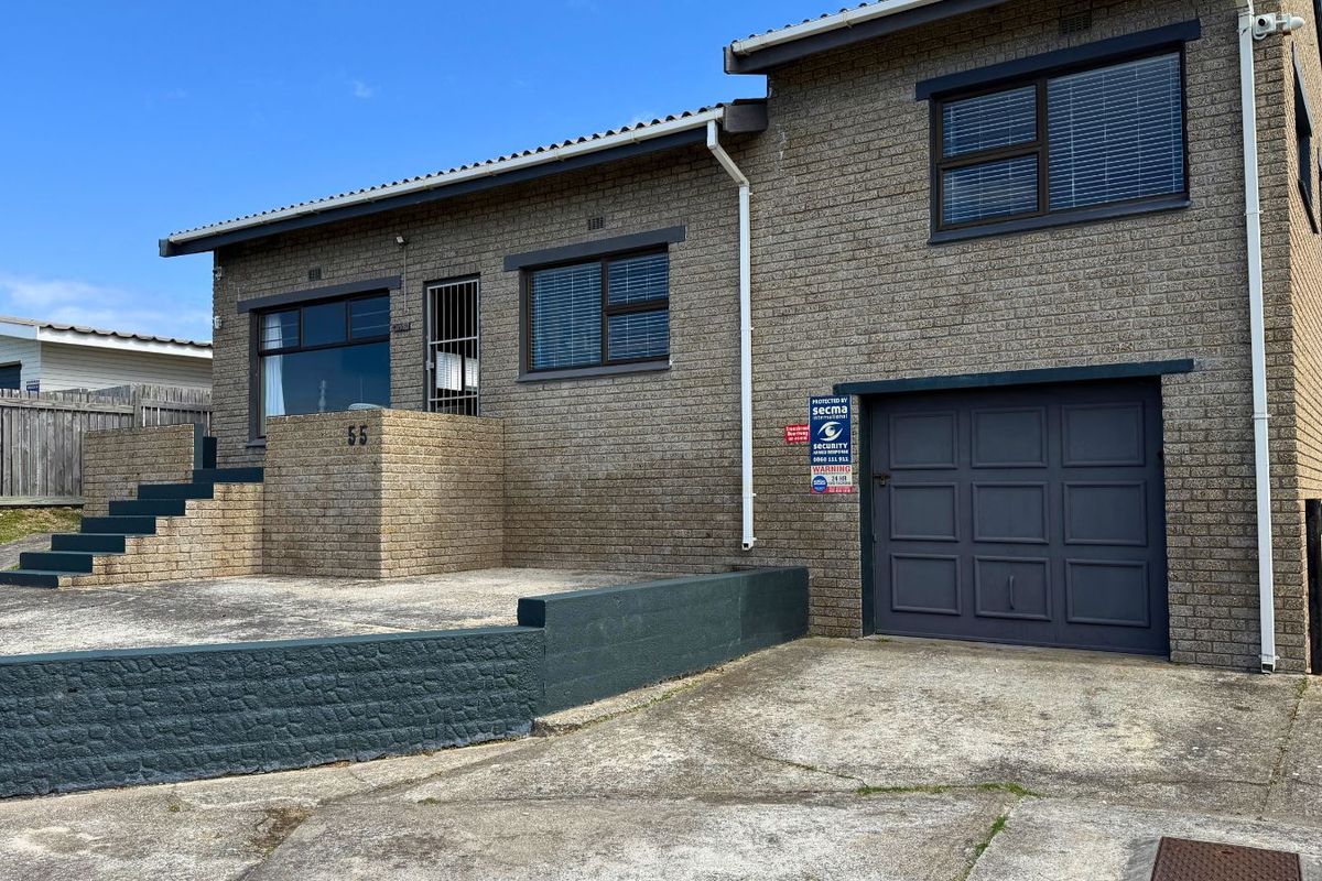 House For Sale in Franskraal - Photo 2