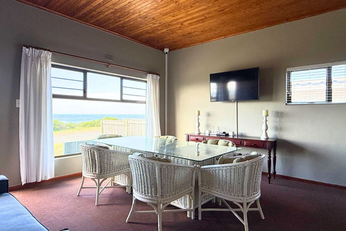 House For Sale in Franskraal - Photo 5
