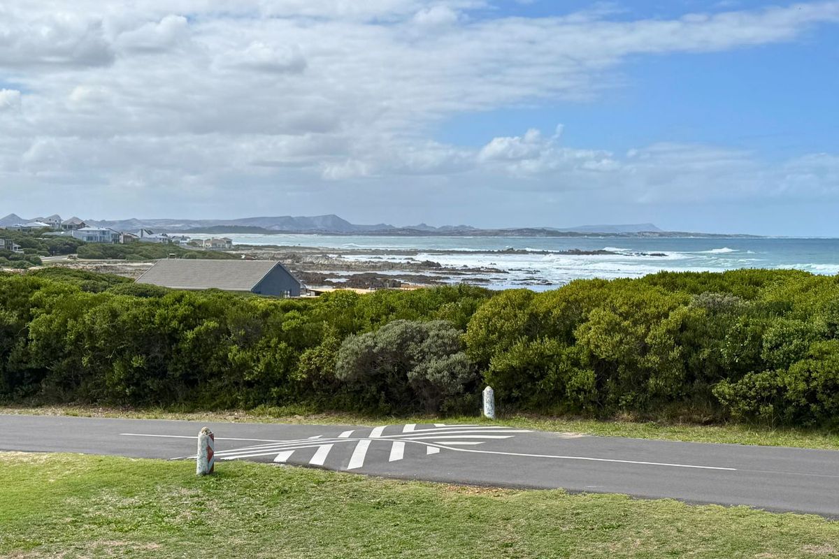 House For Sale in Franskraal - Photo 3