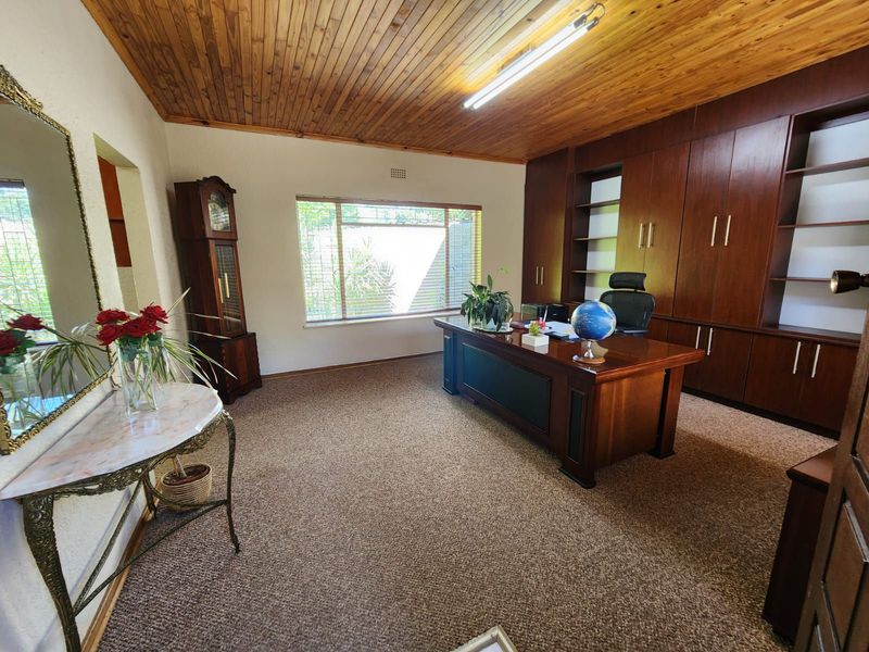 House For Sale in El Toro Park - Photo 6