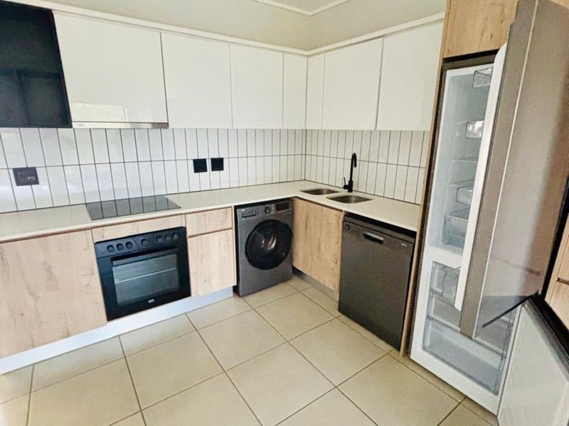 House To Rent in Mooikloof Heights - Photo 4