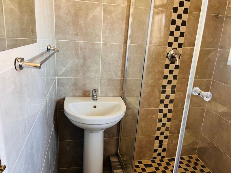 House To Rent in Embalenhle - Photo 10