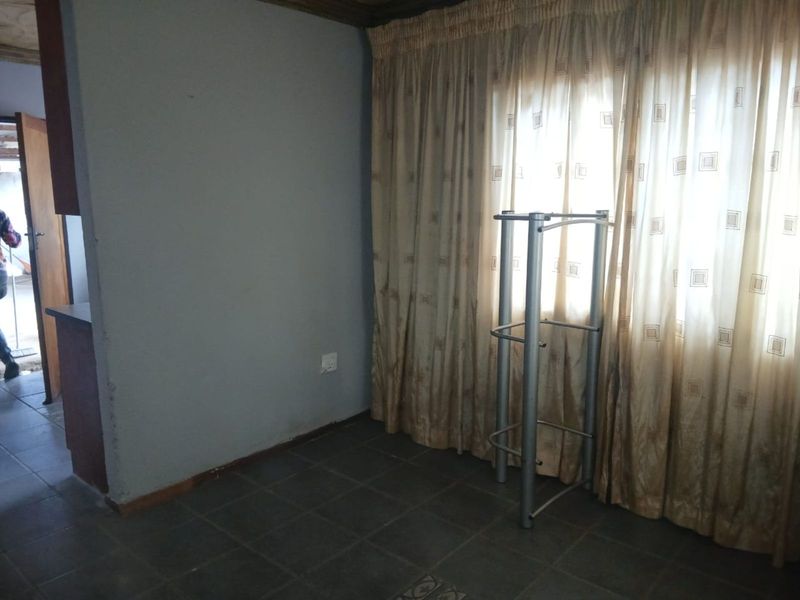 House To Rent in African Jewel - Photo 7