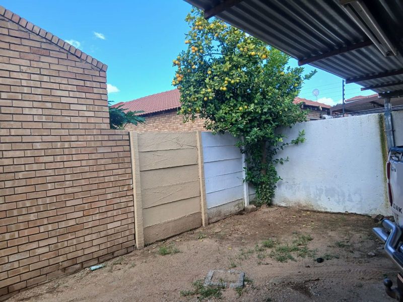 House To Rent in African Jewel - Photo 3