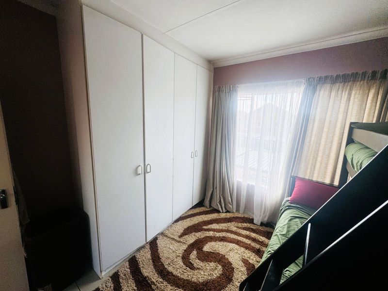 Townhouse For Sale in Heuwelsig Estate - Photo 8