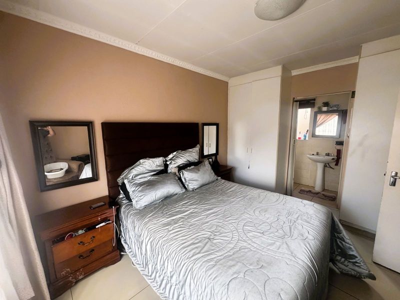 Townhouse For Sale in Heuwelsig Estate - Photo 6