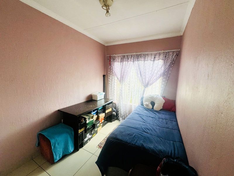 Townhouse For Sale in Heuwelsig Estate - Photo 9