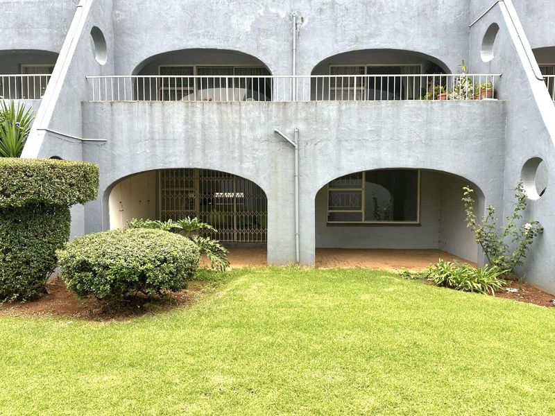 House For Sale in Florida - Photo 2