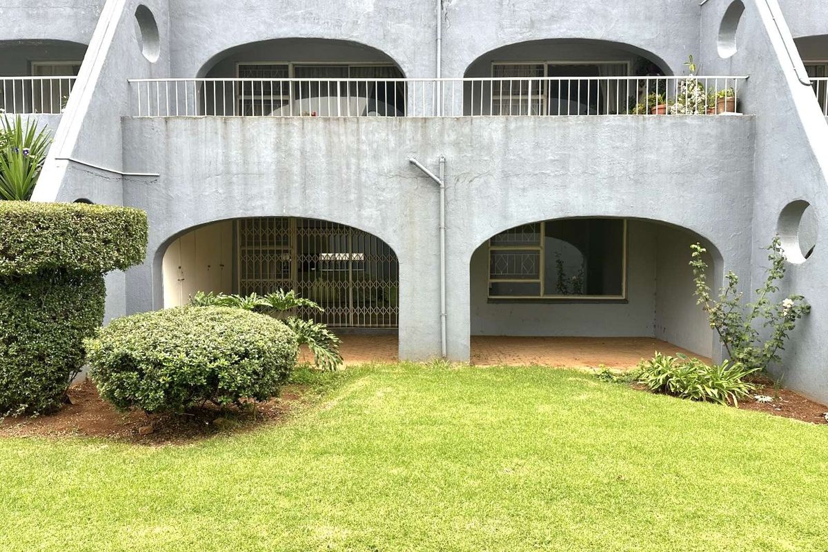 House For Sale in Florida - Photo 2